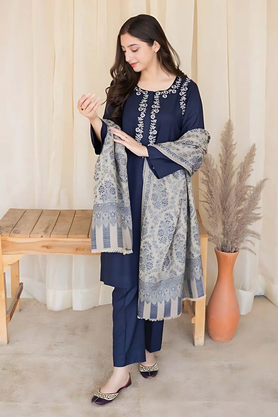 Women's Unstitched Embroidered Lawn 3-Piece Suit - Blue